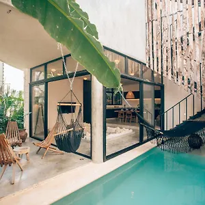 Jungle Rooftop -priv Pool-bathtub-jacuzzi 2a Villa